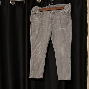 Rock & Republic grey distressed ankle length size 14 (w8)